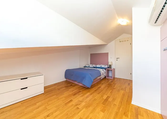 City Apartment Split