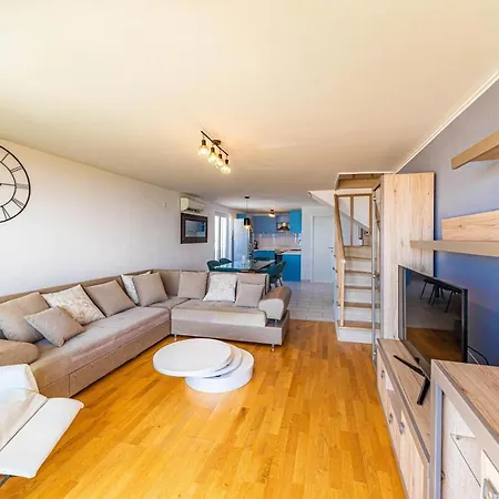 City Apartment Lägenhet Split